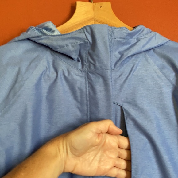 LIKE NEW! Gander Mountain Raincoat - Picture 7 of 15